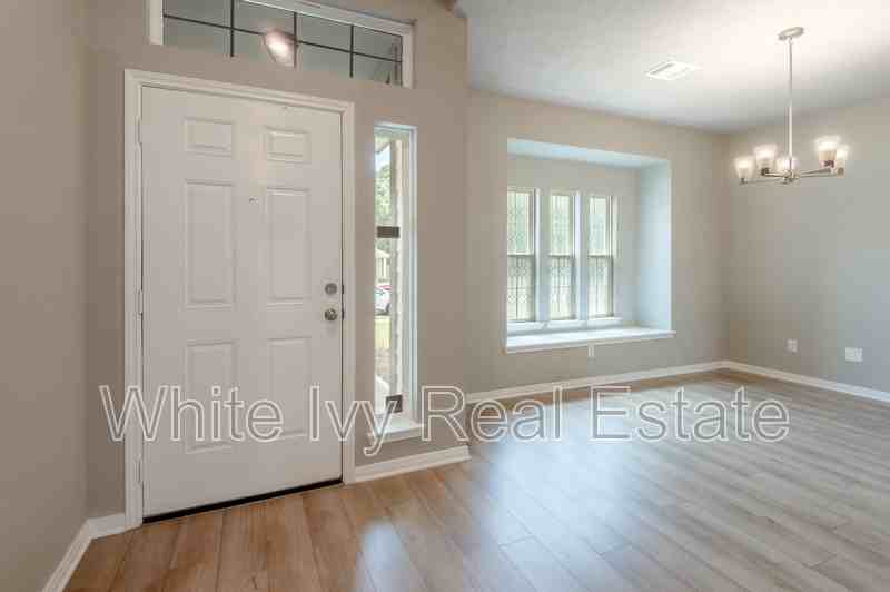 3722 Sage Ln - Photo 4 of 29