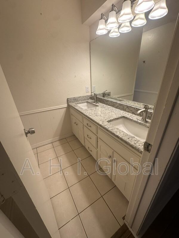 7040 Fulham Dr - Photo 2 of 17