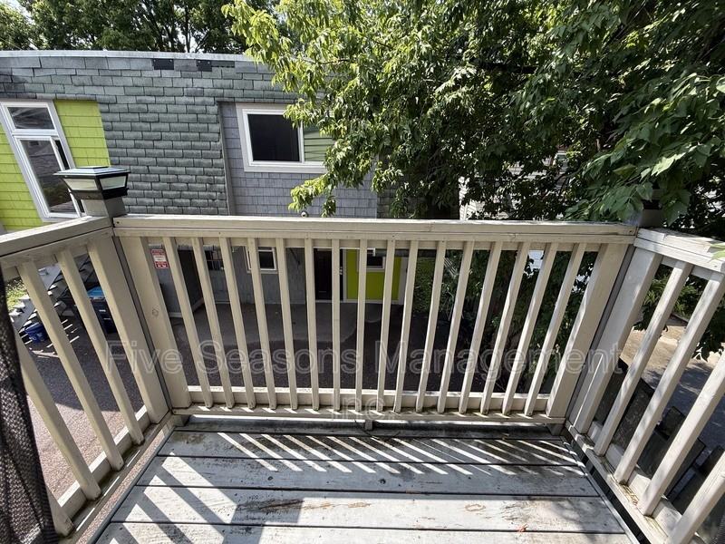 133 Elmwood Ave - Photo 2 of 27