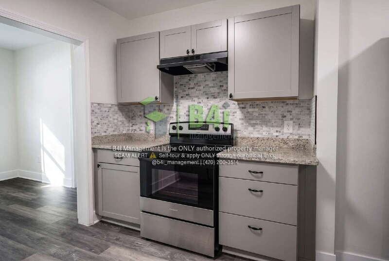 1418 E 10th St - Photo 5 of 21