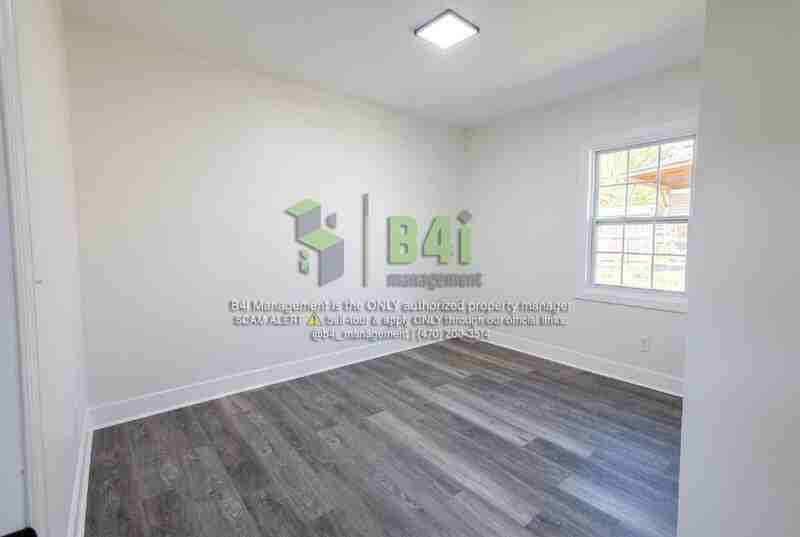 1418 E 10th St - Photo 7 of 21