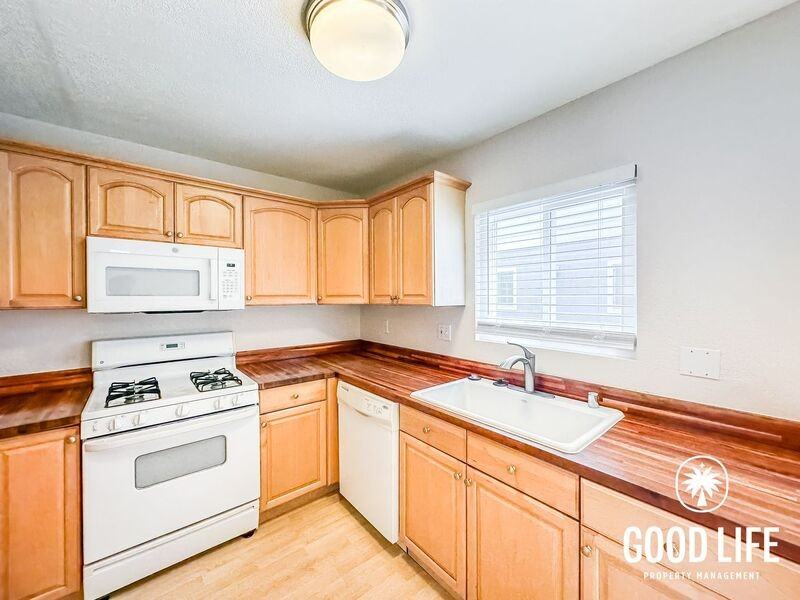 145 Palm Ave - Photo 4 of 15