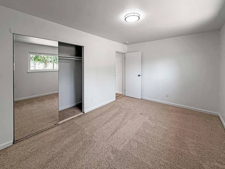 7825 Glen Tree Drive #B - Photo 6 of 15