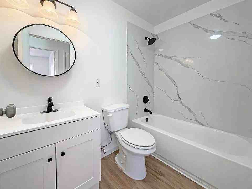 7825 Glen Tree Drive #B - Photo 4 of 15