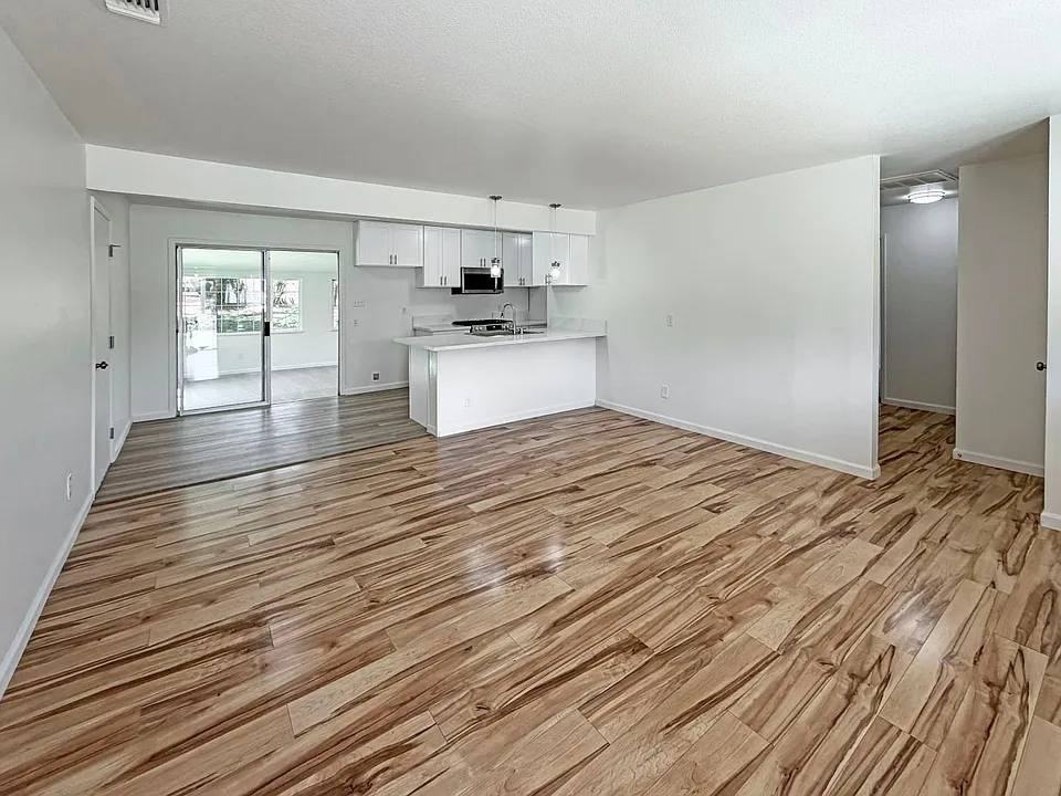 7825 Glen Tree Drive #B - Photo 3 of 15