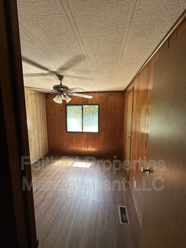 10251 Shadow Wood Cir - Photo 2 of 7