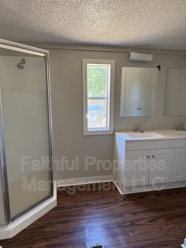 6101 Circle Dr - Photo 2 of 9