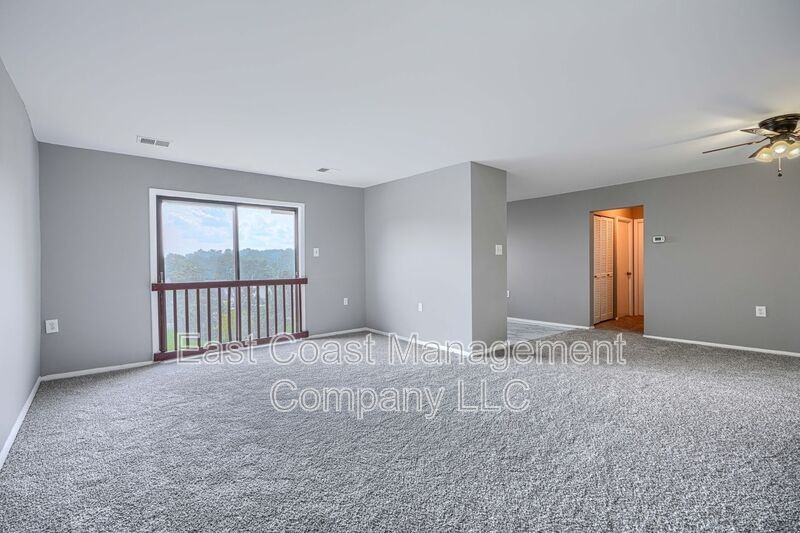 3928 Rolling Rd #10 - Photo 4 of 24