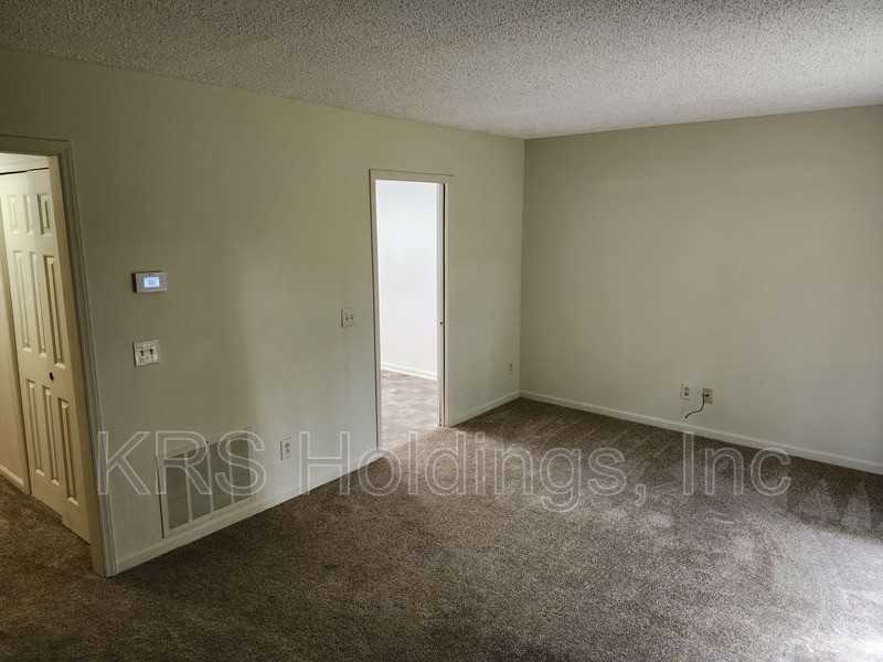 1129 Mountain View Dr - Photo 3 of 15