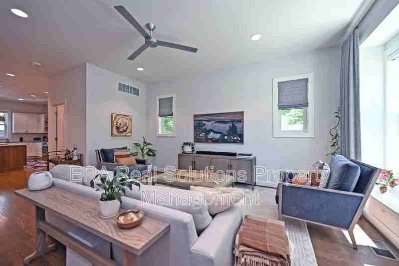 1620 Merrimac St - Photo 4 of 18