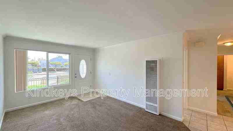 788 Florida St - Photo 3 of 12