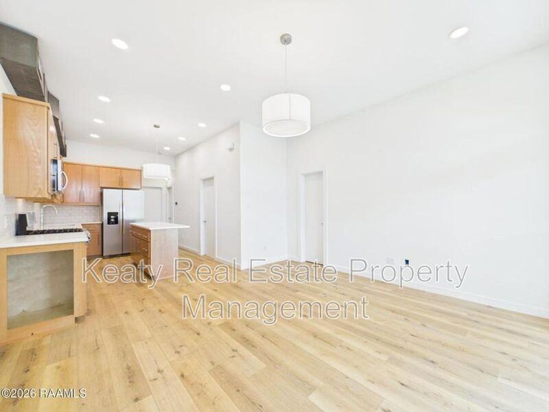 101 1120S Washington Street #101 - Photo 5 of 25