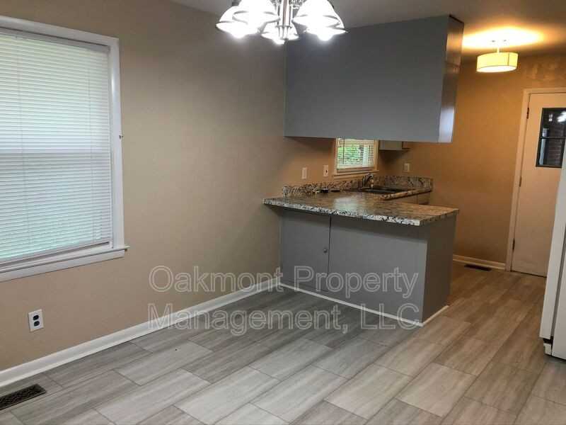 4047 Village Dr - Photo 4 of 11