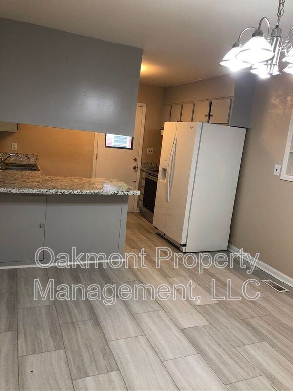 4047 Village Dr - Photo 5 of 11
