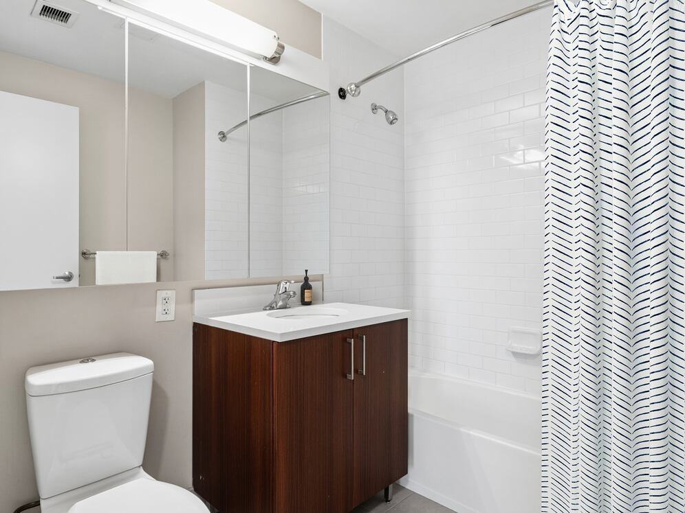 Avalon West Chelsea - Photo 6 of 28