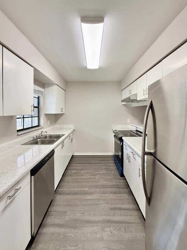 500 9th Ave S - Photo 5 of 50