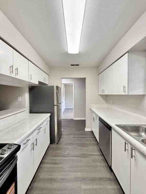 500 9th Ave S - Photo 6 of 50
