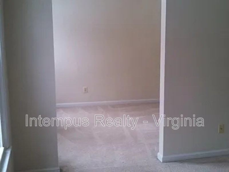 7140 Chesterfield Dr - Photo 3 of 8