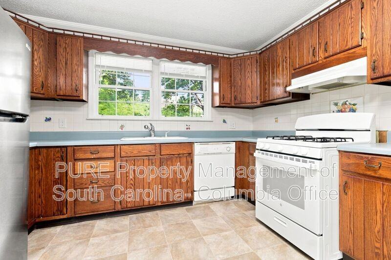 1727 Omarest Dr - Photo 7 of 18