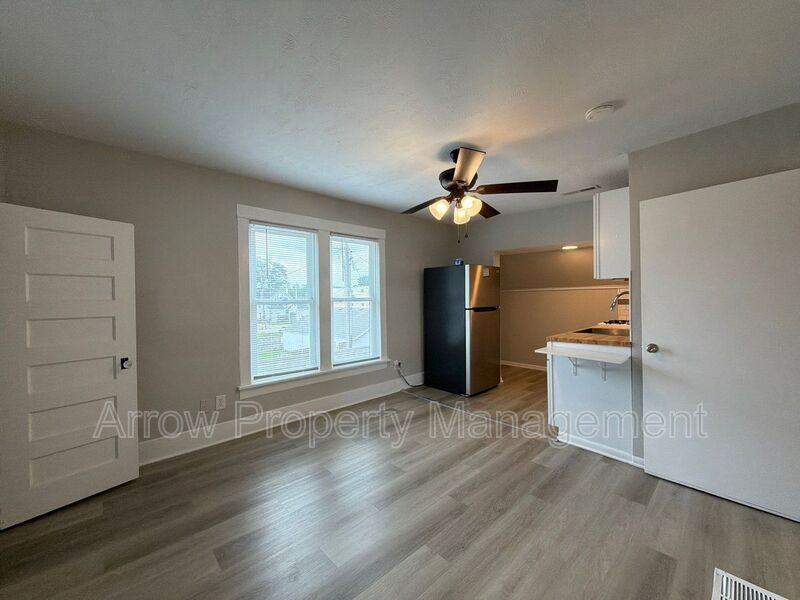 136 N 27th St #2 - Photo 7 of 16