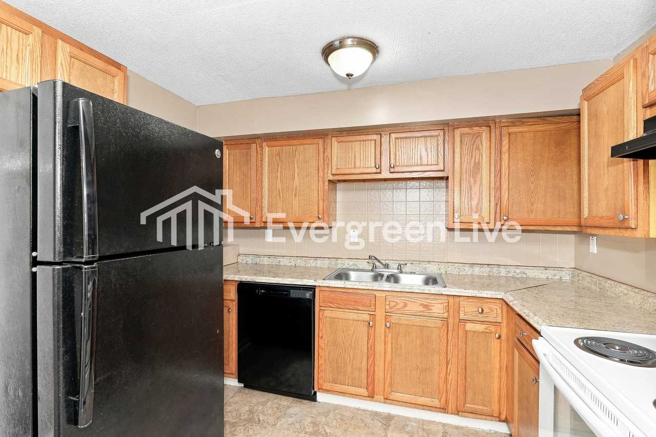 813 Smiley Ave - Photo 7 of 15