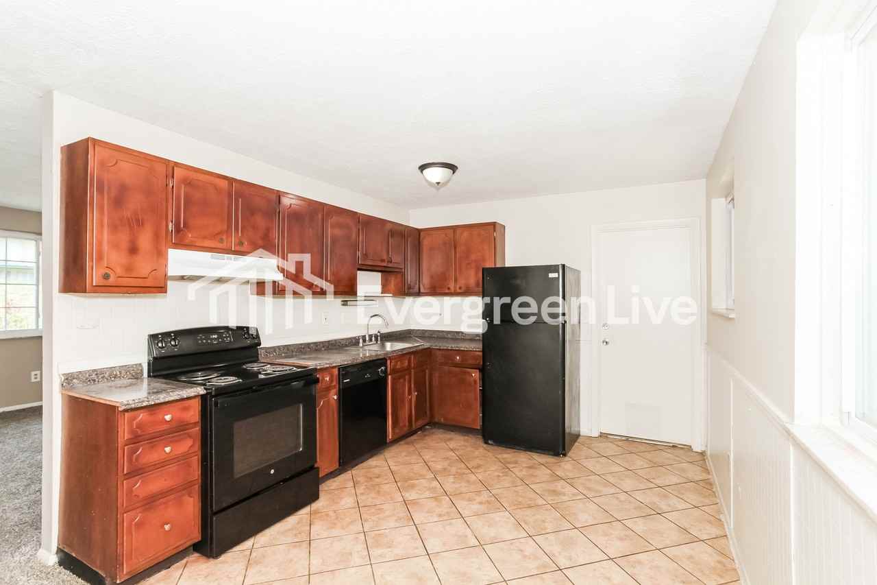 4425 Cloverhill Ter - Photo 6 of 15