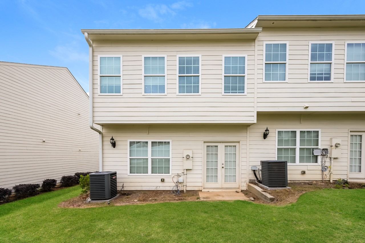 227 Riley Cir - Photo 2 of 23