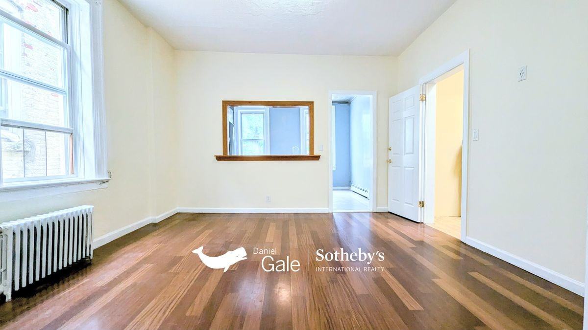 1215 31st Dr - Photo 2 of 11