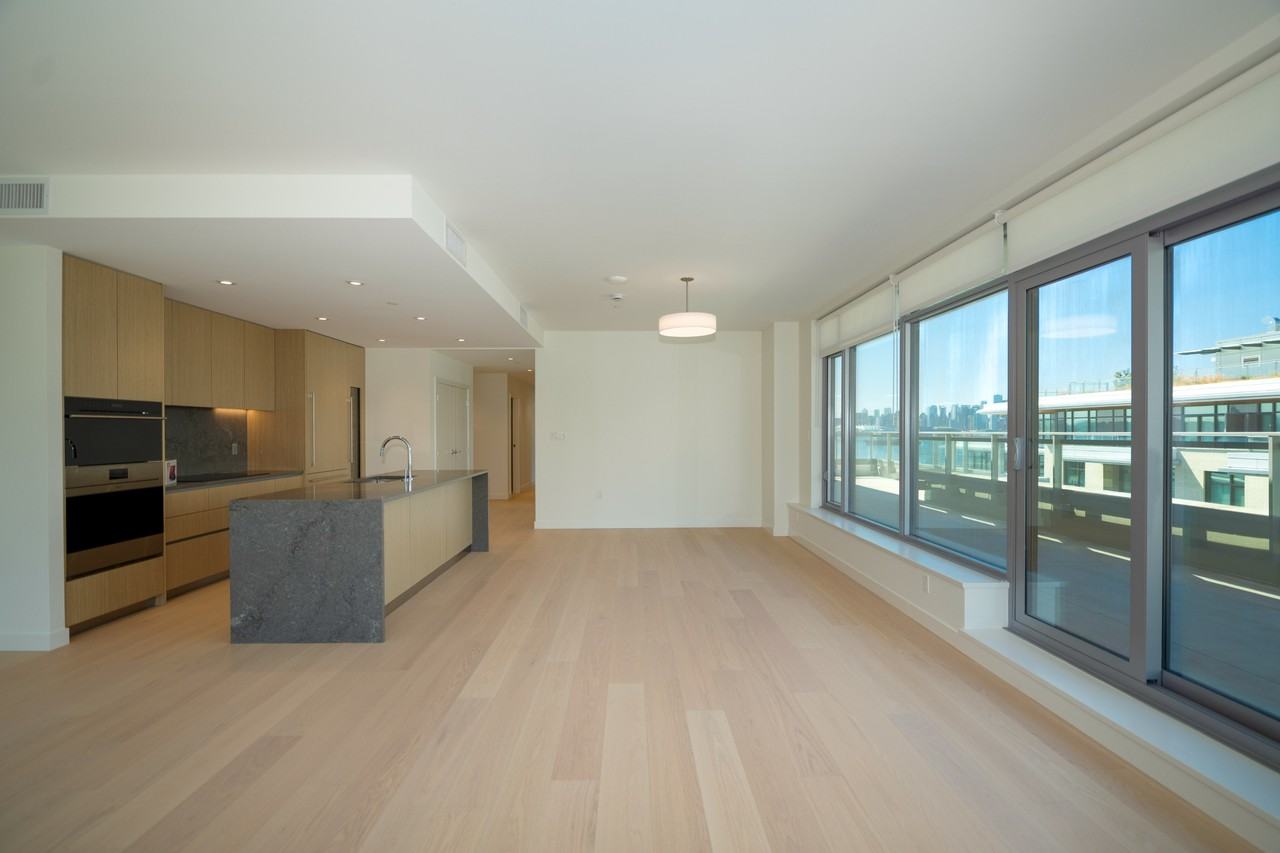 777 Harbour Way #703 - Photo 5 of 40