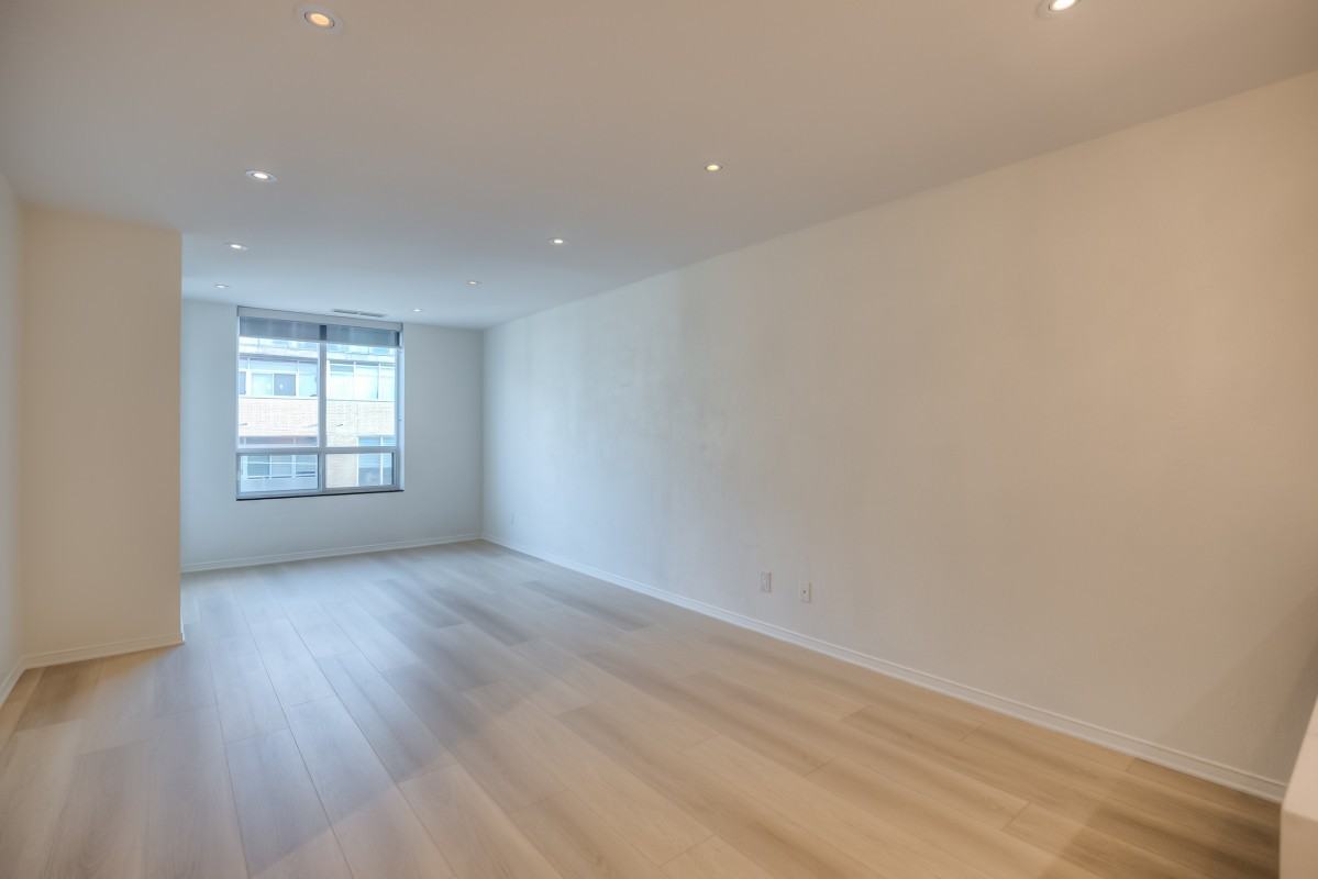 1863 Queen St E #512 - Photo 2 of 24
