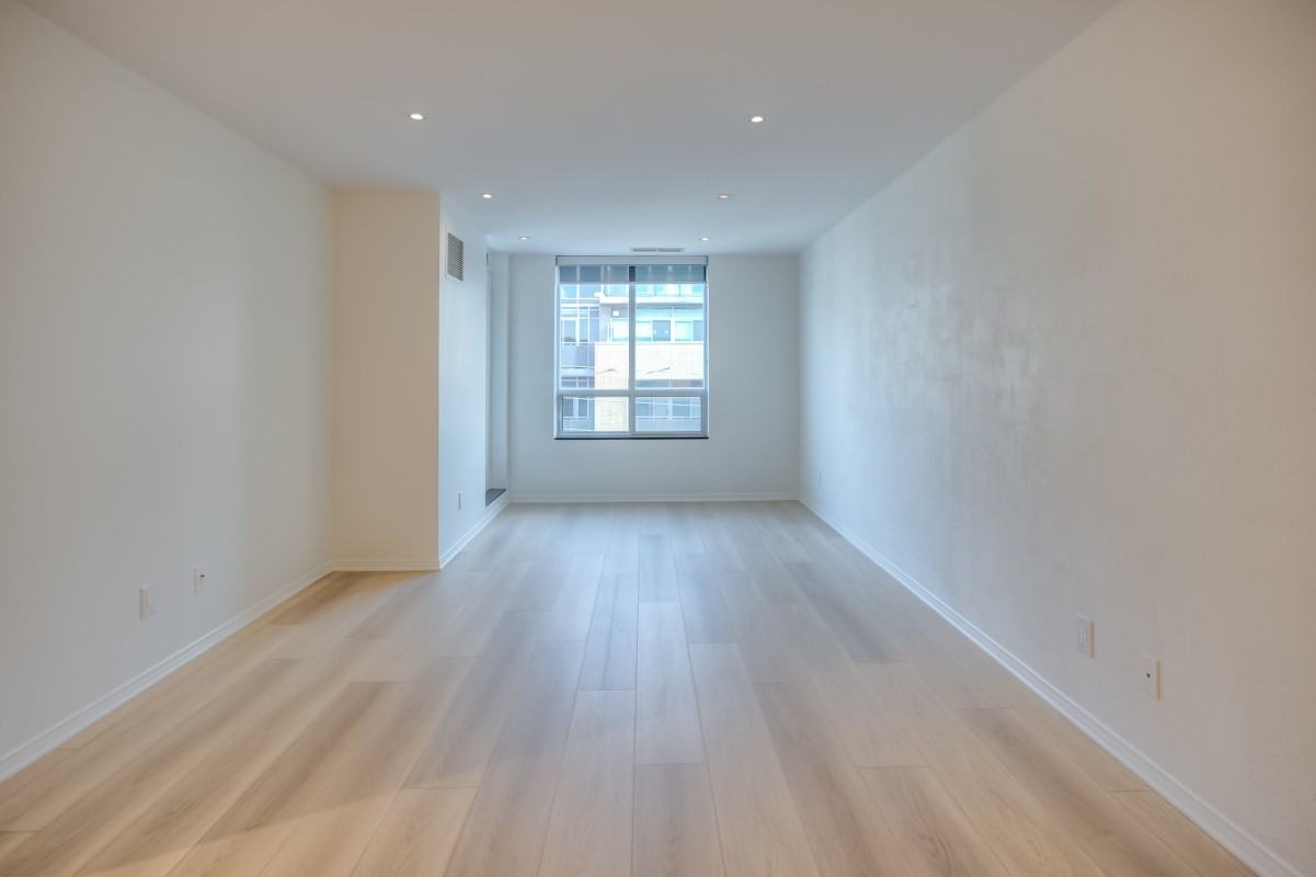 1863 Queen St E #512 - Photo 3 of 24