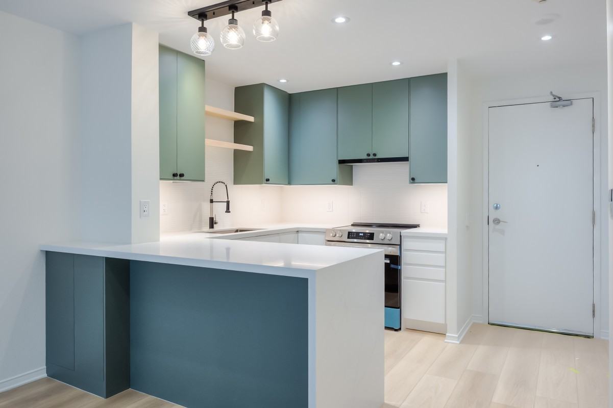 1863 Queen St E #512 - Photo 6 of 24