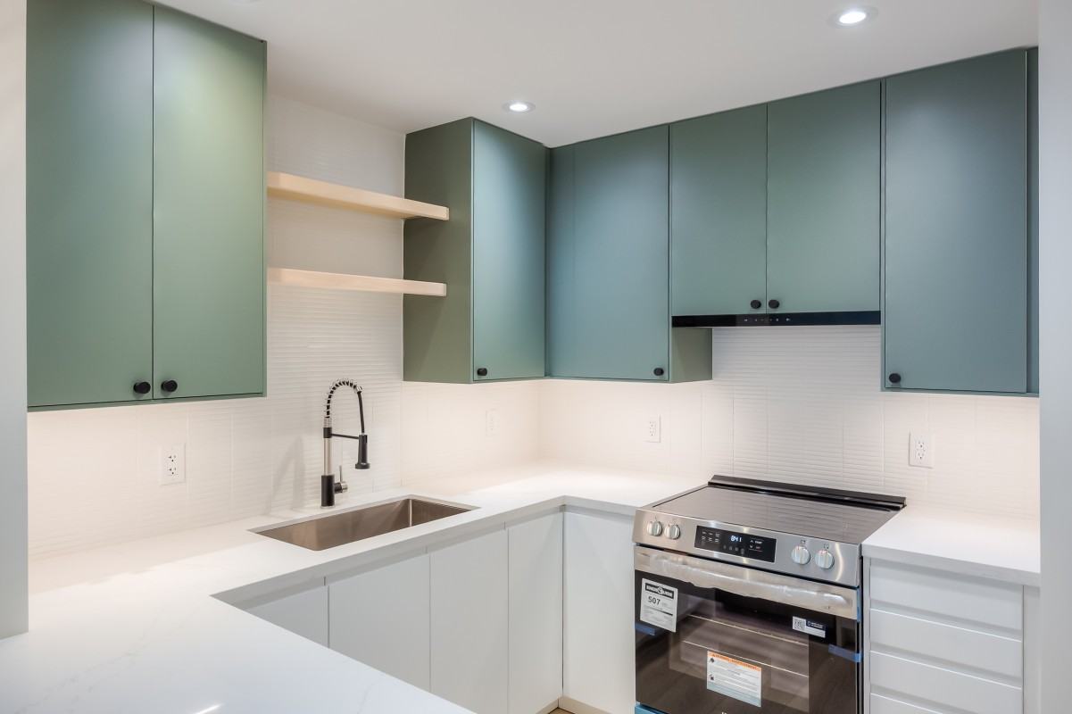 1863 Queen St E #512 - Photo 7 of 24