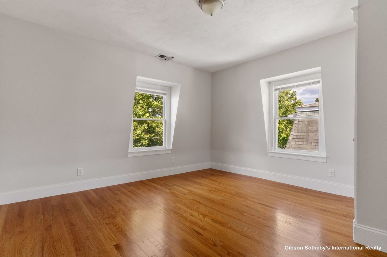 102 Jaques St #2