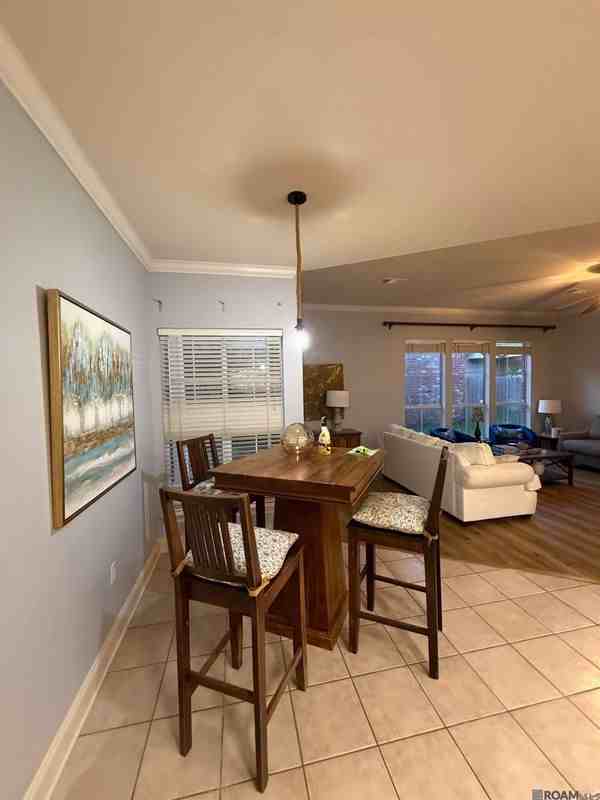 5545 Ducros Dr - Photo 6 of 19