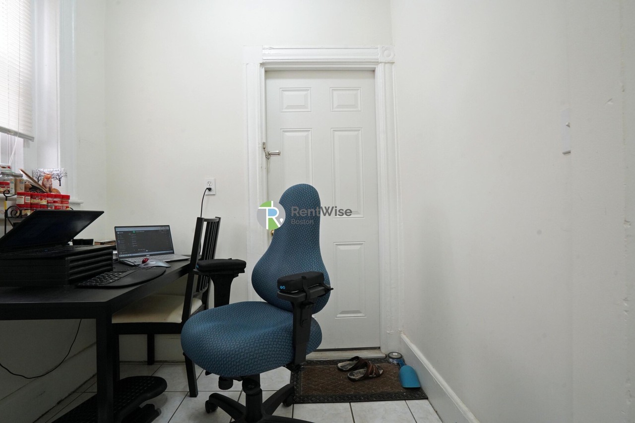 63 Brighton Ave #2 - Photo 4 of 10