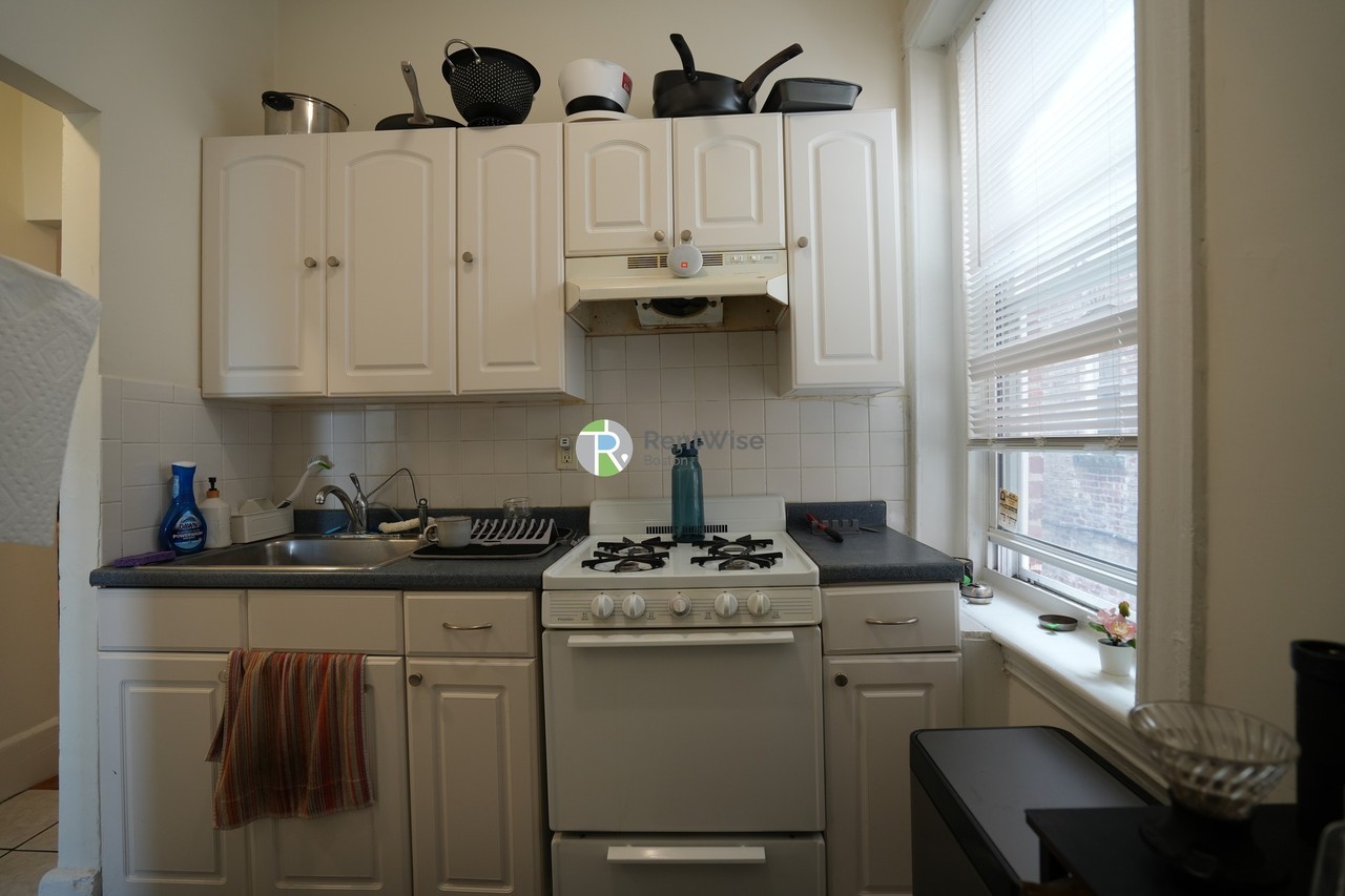 63 Brighton Ave #2 - Photo 7 of 10