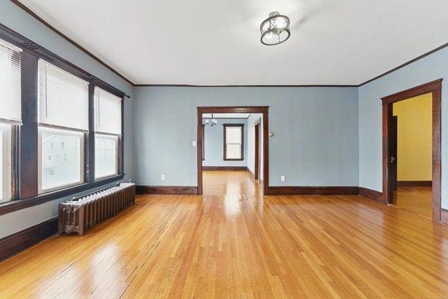 466 Locust St - Photo 4 of 16