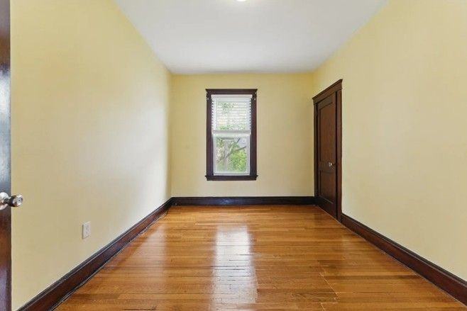 466 Locust St - Photo 7 of 16