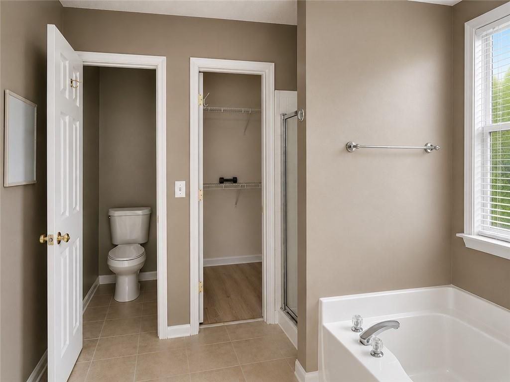355 Waddington Trl - Photo 6 of 9