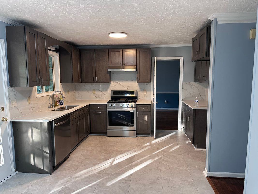 545 River Overlook Dr - Photo 2 of 25