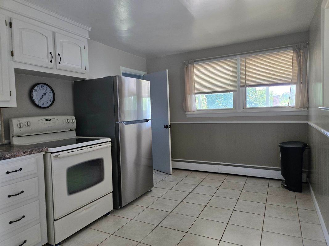 384 Huse Rd - Photo 5 of 16