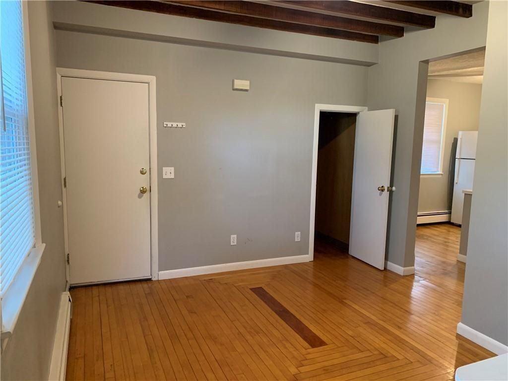 1314 Smith St - Photo 3 of 9