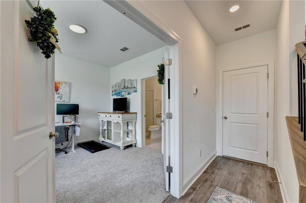 522 Healy Dr - Photo 7 of 45