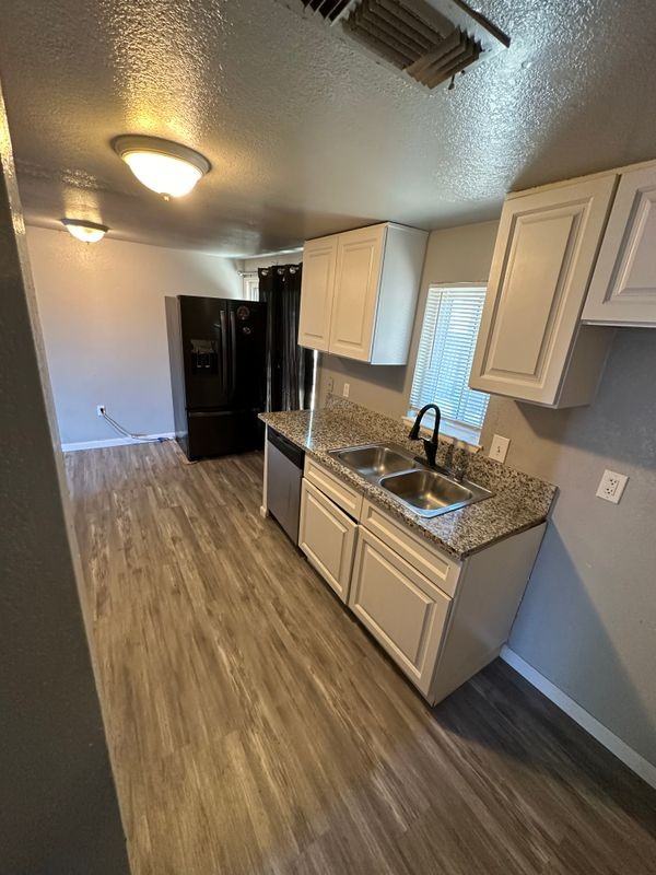 672 Las Palmas Ave - Photo 7 of 16