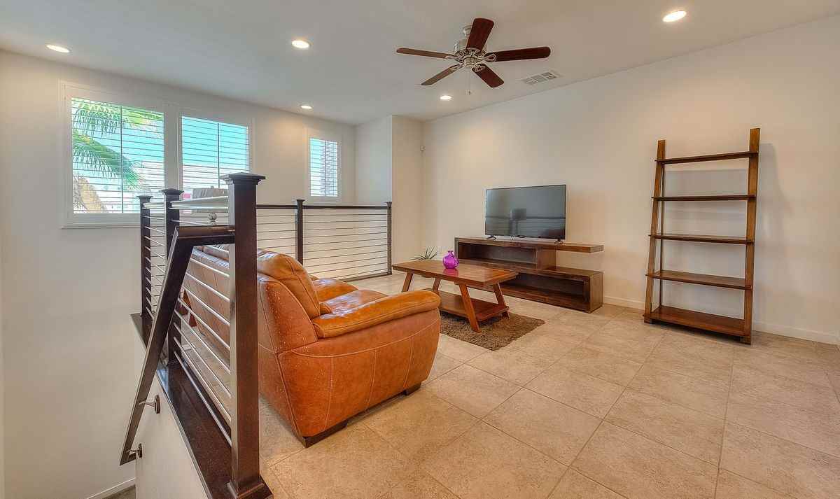 8872 Maple - Photo 6 of 41