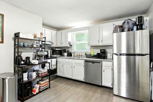 featured image of 859 Mammoth Rd