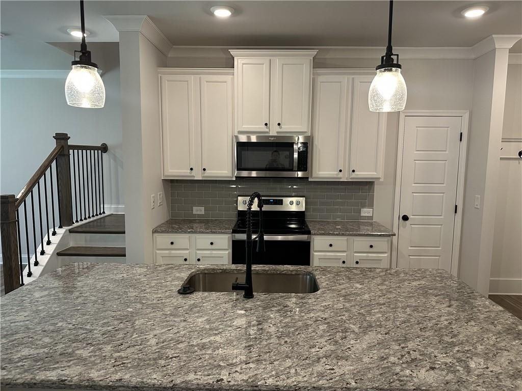 4553 Cypress Park Dr - Photo 4 of 12