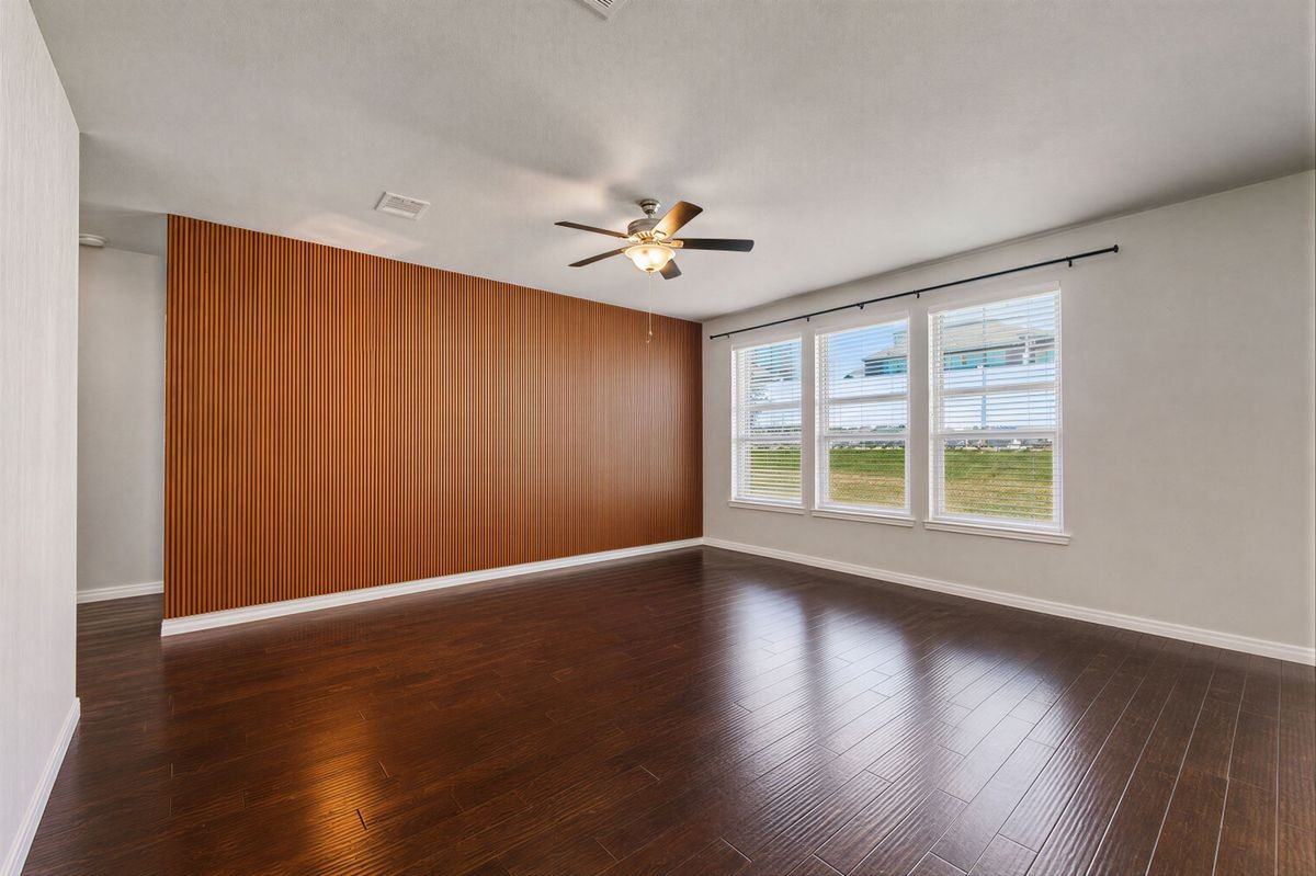5809 Lehman Way - Photo 7 of 38