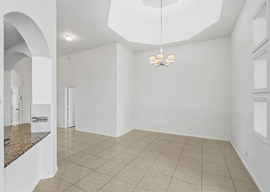 4703 Goldeneye Dr - Photo 6 of 10